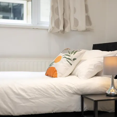 Spacious 3 Bedroom Ground Floor - 10 Mins From Centre 公寓