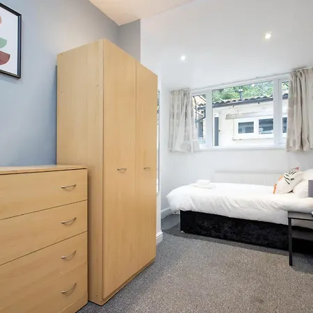 公寓 Spacious 3 Bedroom Ground Floor - 10 Mins From Centre