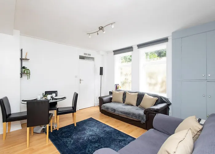 Spacious 3 Bedroom Ground Floor - 10 Mins From Centre Appartamento *