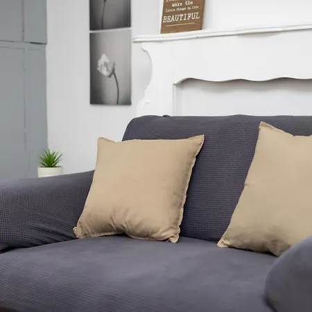 Spacious 3 Bedroom Ground Floor - 10 Mins From Centre